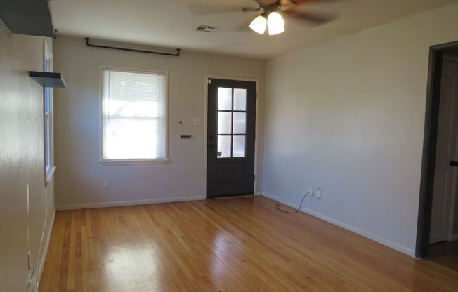 2 beds, 1 bath, $1,150