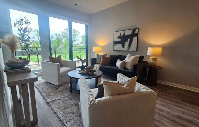 1 bed, 1 bath, 904 sqft, $1,695, Unit 217
