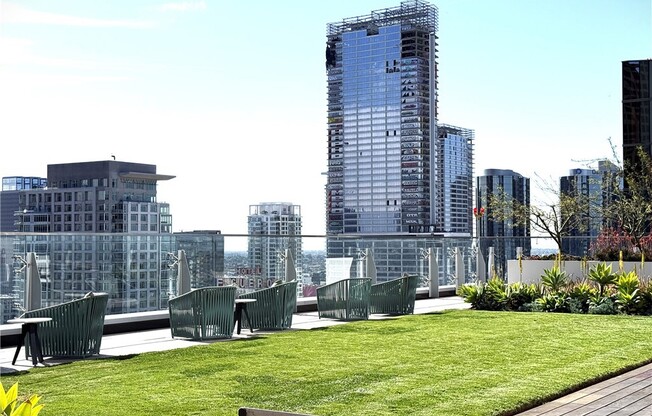 Studio, 1 bath, 519 sqft, $2,400, Unit 517