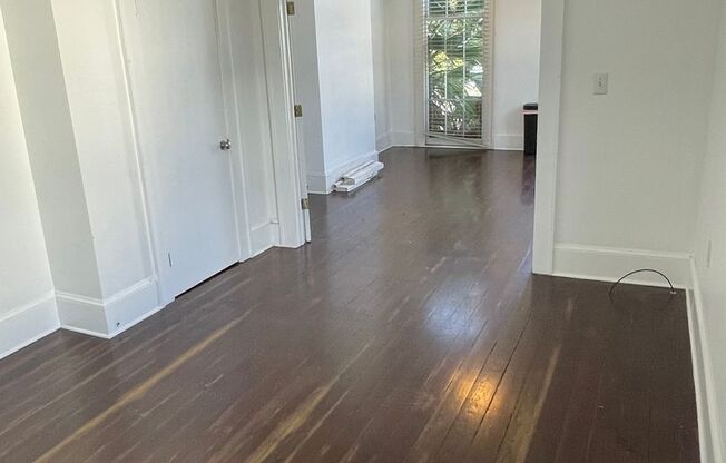 1BD/1BA Shotgun w/ In Unit Washer and Dryer