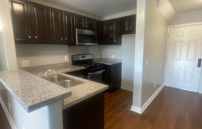 1 bed, 1 bath, 685 sqft, $2,295, Unit 201