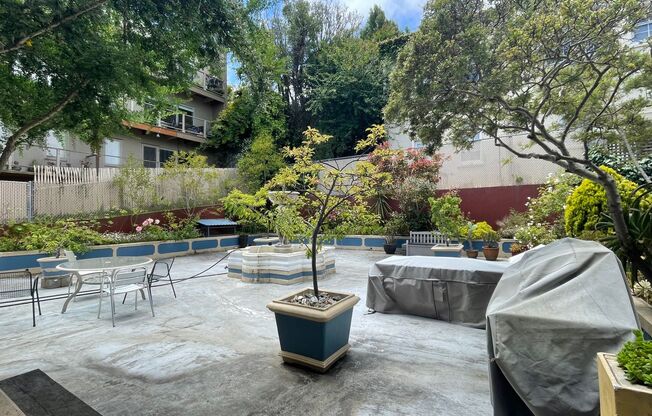 1 bed, 1 bath, $3,595