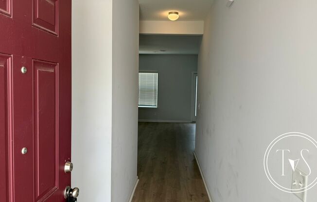 FALL MOVE-IN SPECIAL: $1000 OFF 1ST MONTH'S RENT & RATE DROP ALERT (was $2600/month)!**