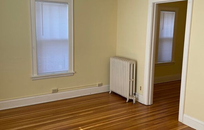 1 bed, 1 bath, 600 sqft, $969, Unit 215