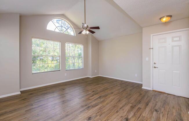 2 beds, 2 baths, 950 sqft, $1,299