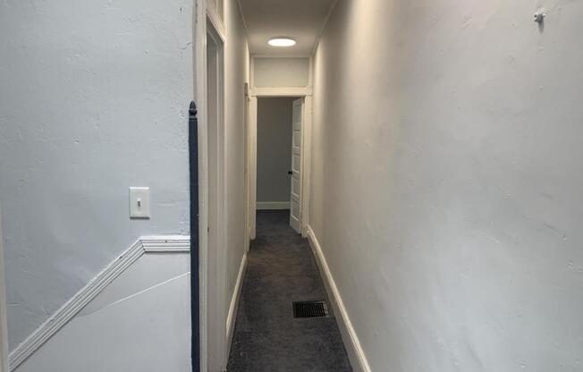 3 beds, 1 bath, 1,152 sqft, $1,550