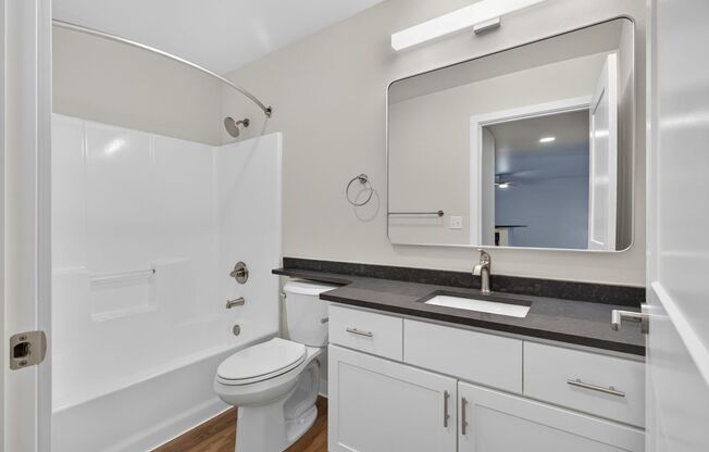 1 bed, 1 bath, 735 sqft, $1,895, Unit 101