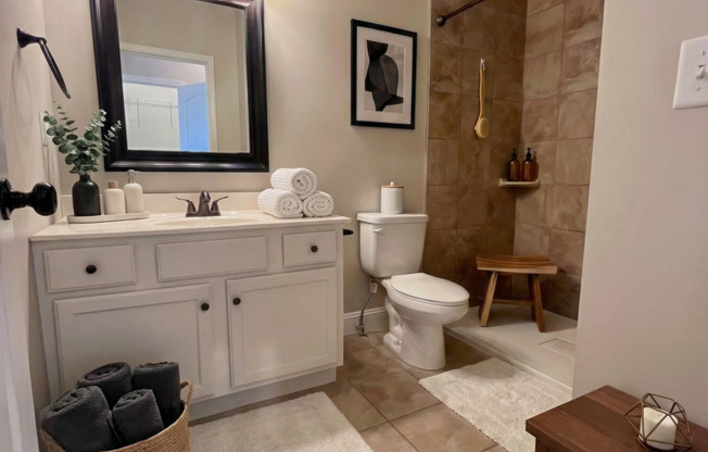 3 beds, 2 baths, 1,500 sqft, $2,200, Unit 430SMA8