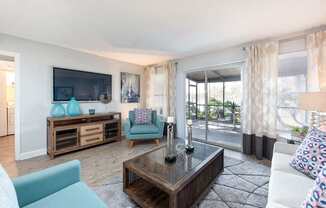 FL_Deerpath_TheValencia_2x2_1100sqft_LivingRoom