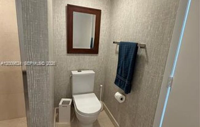 2 beds, 2 baths, 1,325 sqft, $5,000, Unit 465 Brickell Ave # 619