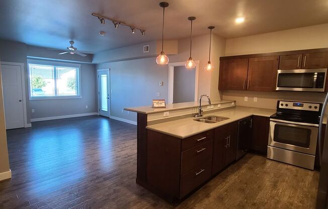 2 beds, 2 baths, $1,495, Unit 147