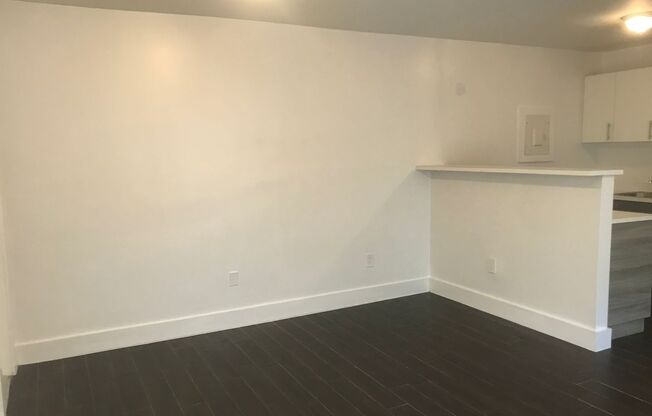 1 bed, 1 bath, $1,850, Unit 1040-7