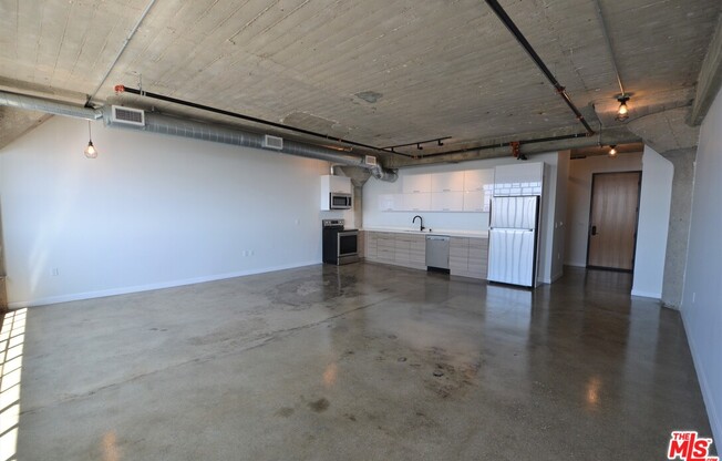 Studio, 1 bath, 1,050 sqft, $3,520, Unit 503