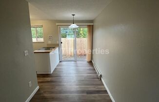 2 beds, 1 bath, $1,395, Unit 07