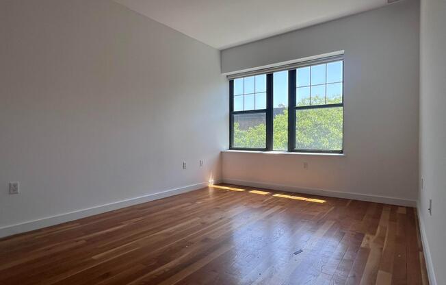 1 bed, 1 bath, 925 sqft, $4,350, Unit 1E