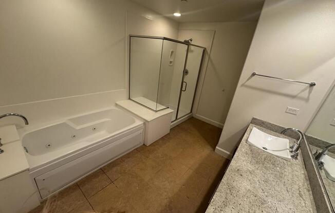 14412 Killion St Unit 205