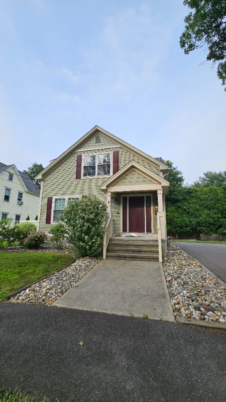 9 GOLD ST