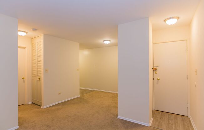 1 bed, 1 bath, 700 sqft, $1,695, Unit 428