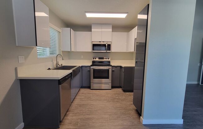 1 bed, 1 bath, 728 sqft, $2,220, Unit A23