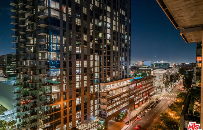 1 bed, 1.5 baths, 1,200 sqft, $3,100, Unit 1115