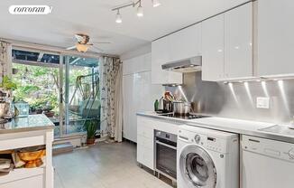 54 SIDNEY PL