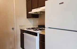 1BR $650/m with $400 deposit