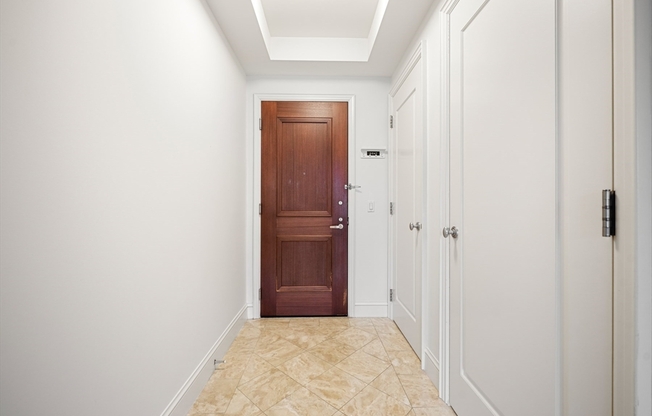 1 bed, 1 bath, 725 sqft, $4,950, Unit 1401