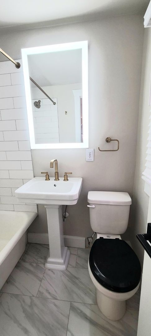 1 bed, 1 bath, 506 sqft, $1,095, Unit 011