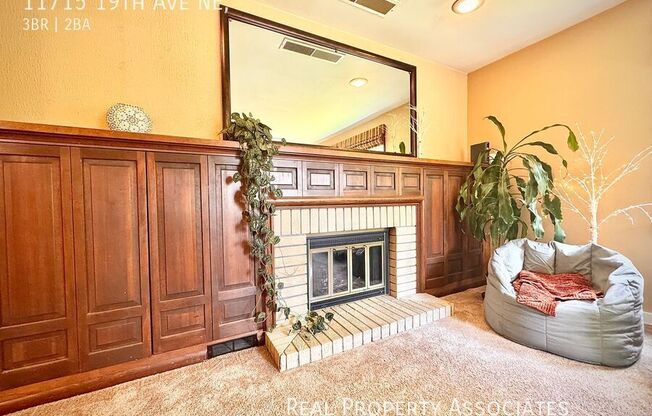 11715 19 AVE NE