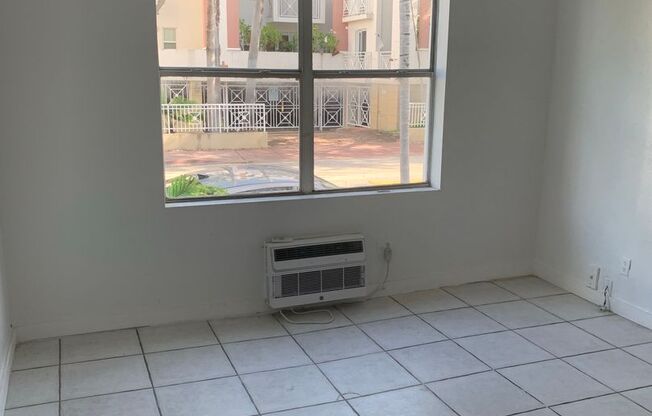 Charming Studio / 1 Bath in the Heart of South Beach