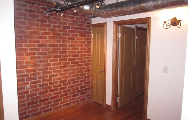 3 beds, 2 baths, 1,300 sqft, $1,620, Unit AW 116