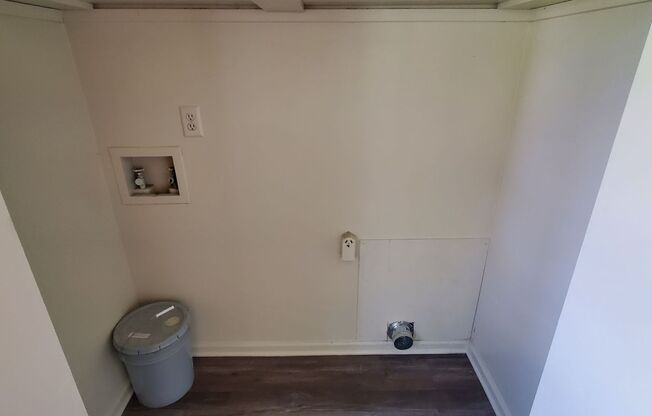 2 beds, 1 bath, $950