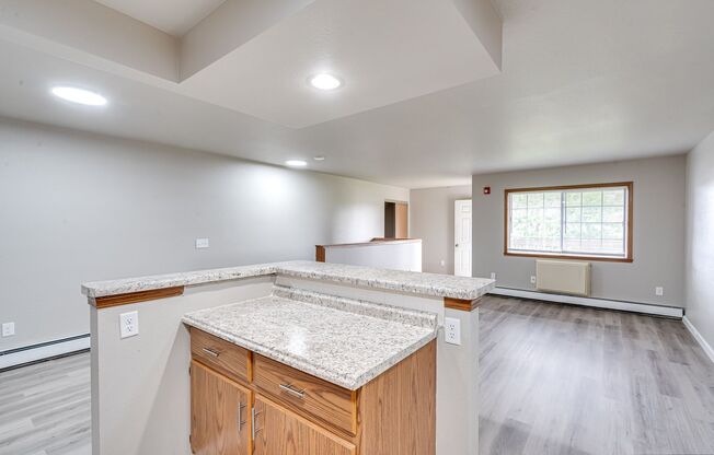 2 beds, 2 baths, 975 sqft, $1,499, Unit L204