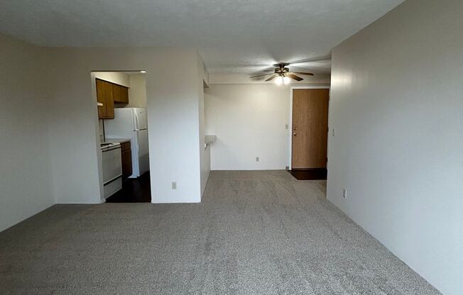 1 bed, 1 bath, 750 sqft, $850, Unit #25