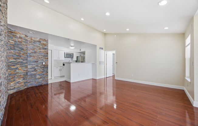 Recently Renovated. 2 bedroom and 2 bath condo at Villa del Sol