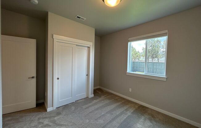 2 beds, 2 baths, 1,089 sqft, $2,295, Unit SFR 927 - 20689