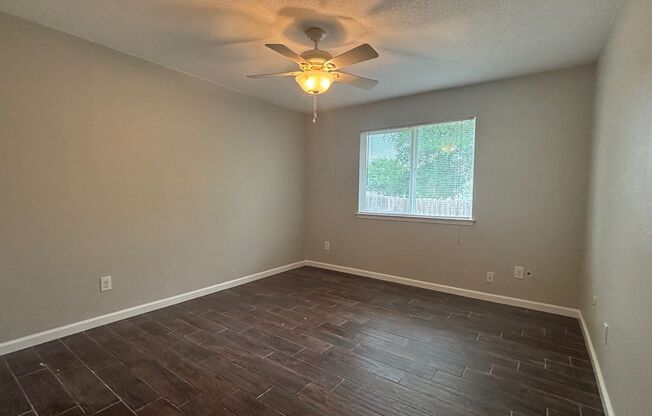 215 Greenlawn