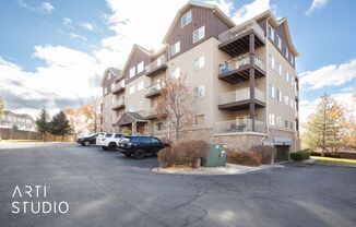 3 beds, 2 baths, $2,400, Unit # 312