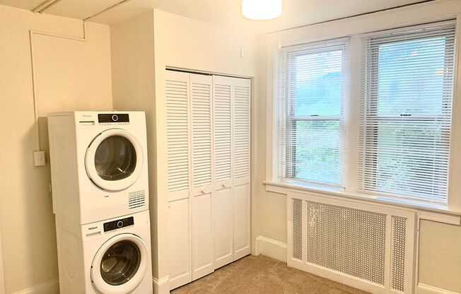 2 beds, 1 bath, 840 sqft, $1,350, Unit Apt 100-A