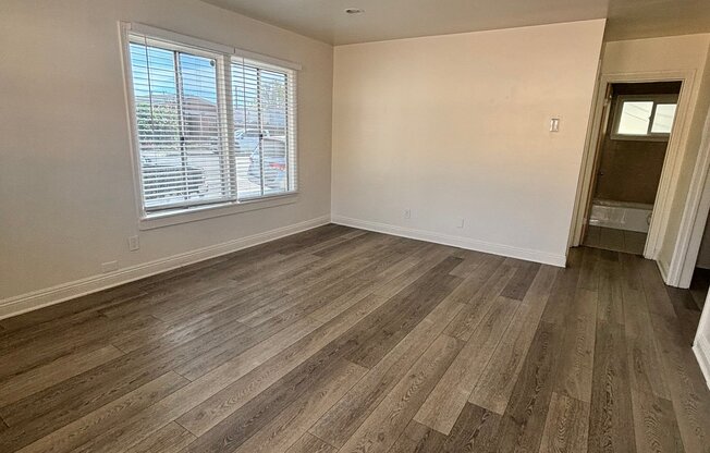809 ALAMITOS AVE