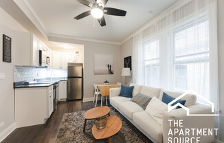 640 W WRIGHTWOOD AVE