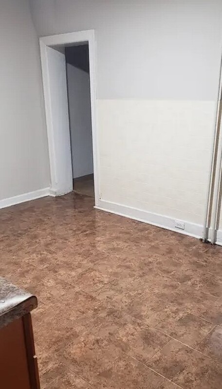 424 N 64 ST