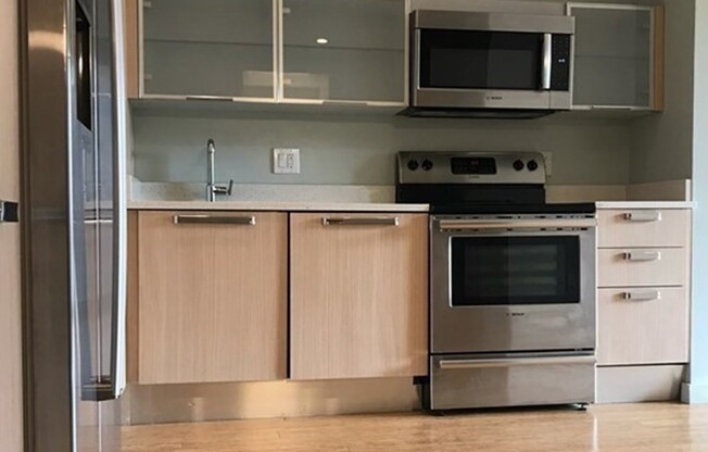 1 bed, 1 bath, 610 sqft, $3,400, Unit 206