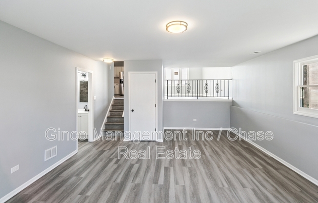 922 E 155 ST