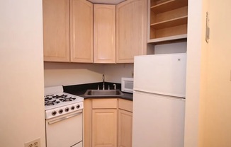 126 E 83 ST