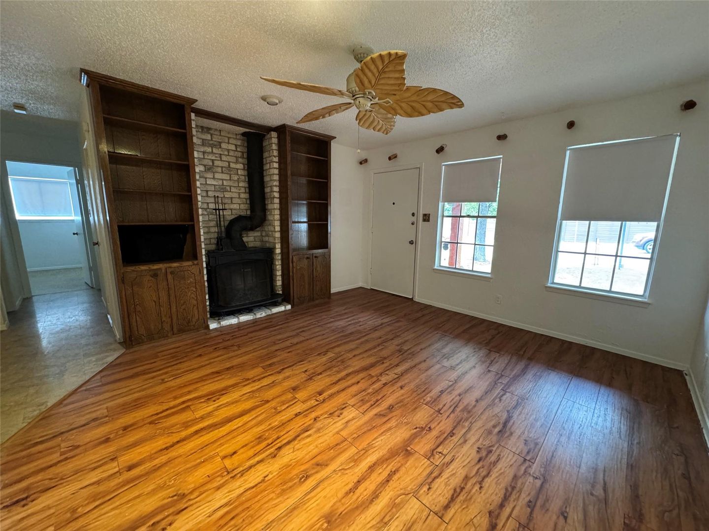 Unique 4 bedroom, 2 bath home with southwest vibe in South Austin!