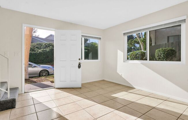 Spacious four bedroom in Prime UTC/UCSD Location! Available immediately!