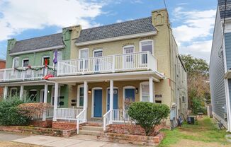 Great Renovated Two Bedroom Apt in the Heart of Church Hill