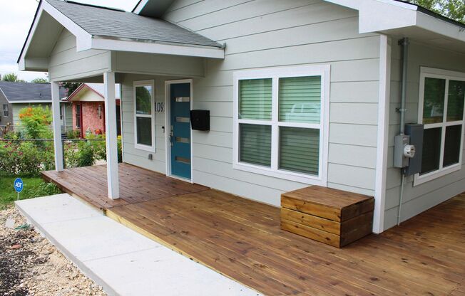 NEW CONSTRUCTION 3-BEDROOM IN DENVER HEIGHTS
