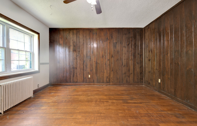 1221 Raum St NE Apt 3
